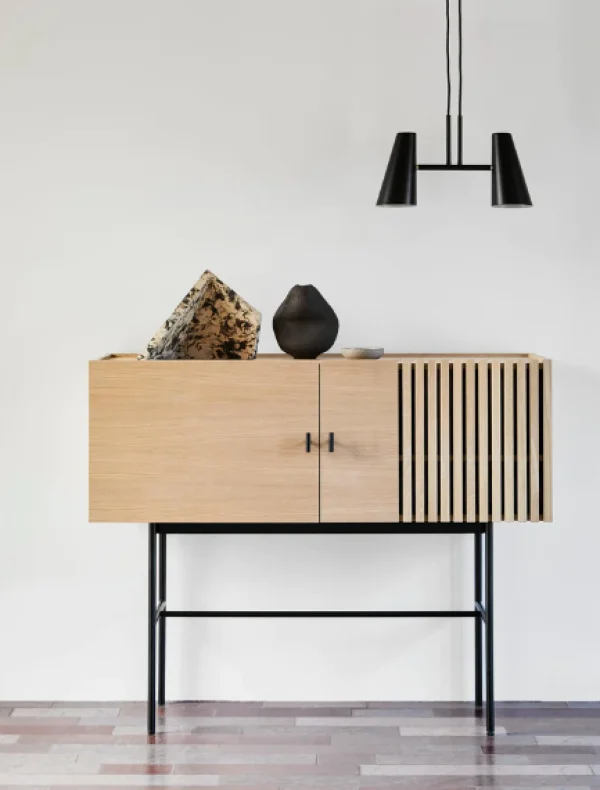 Outlet woud Array sideboard (120 cm), White Pigmented Lacquered Oak With Black Painted Metal Legs