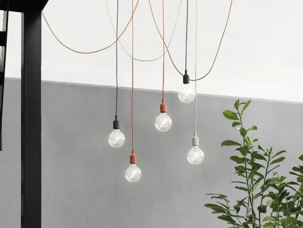 Hot Muuto E27 Light, Burgundy, LED