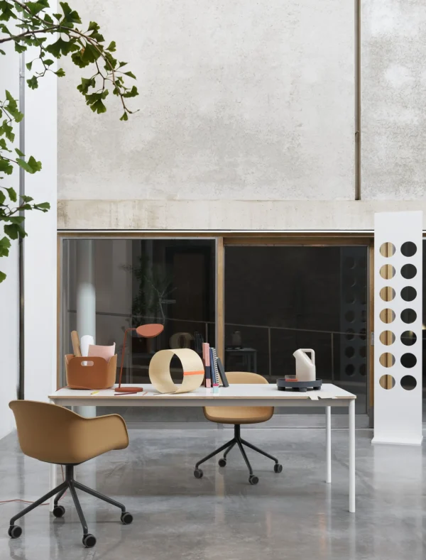 Clearance Muuto Fiber Arm Chair, Swivel Base w. Casters + Gas Lift, natural white Seat, White Base +white castors