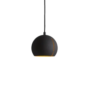 Hot woud Gap Pendant, Round, Black