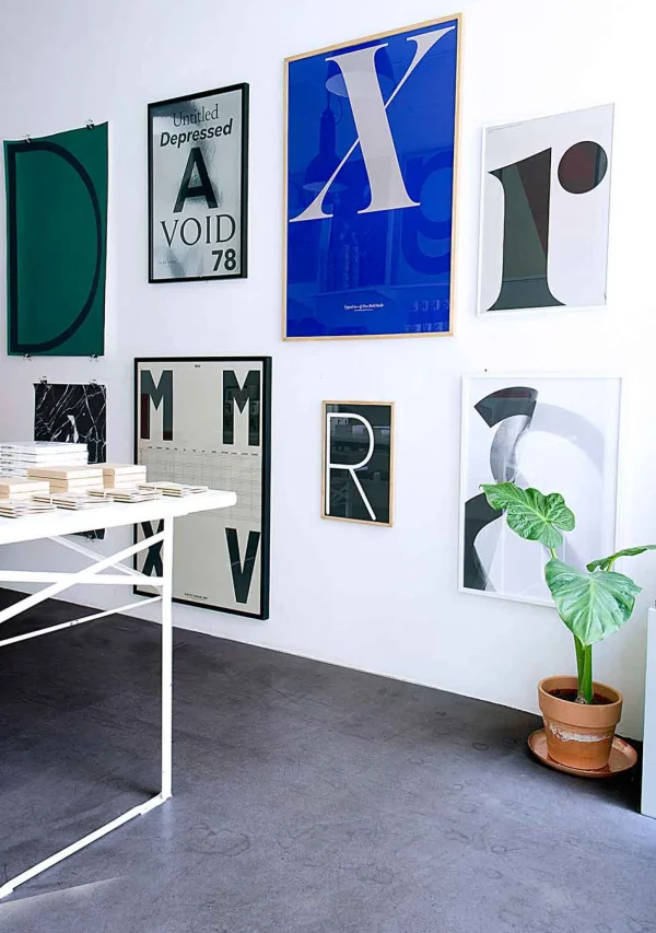 New PLTY Poster MacrographyB/W, 70 x 100 cm