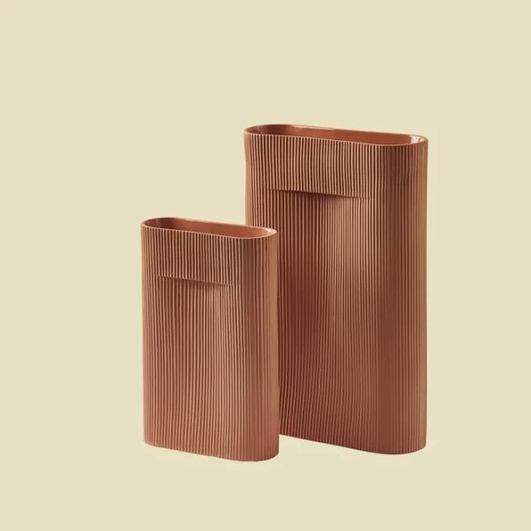 New Muuto Ridge Vase Terracotta, 6.5