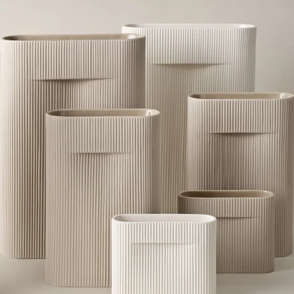 New Muuto Ridge Vase Terracotta, 6.5