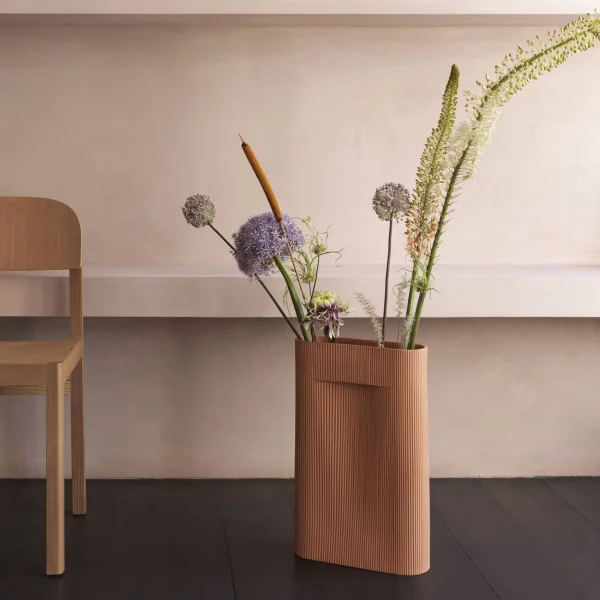 New Muuto Ridge Vase Terracotta, 6.5